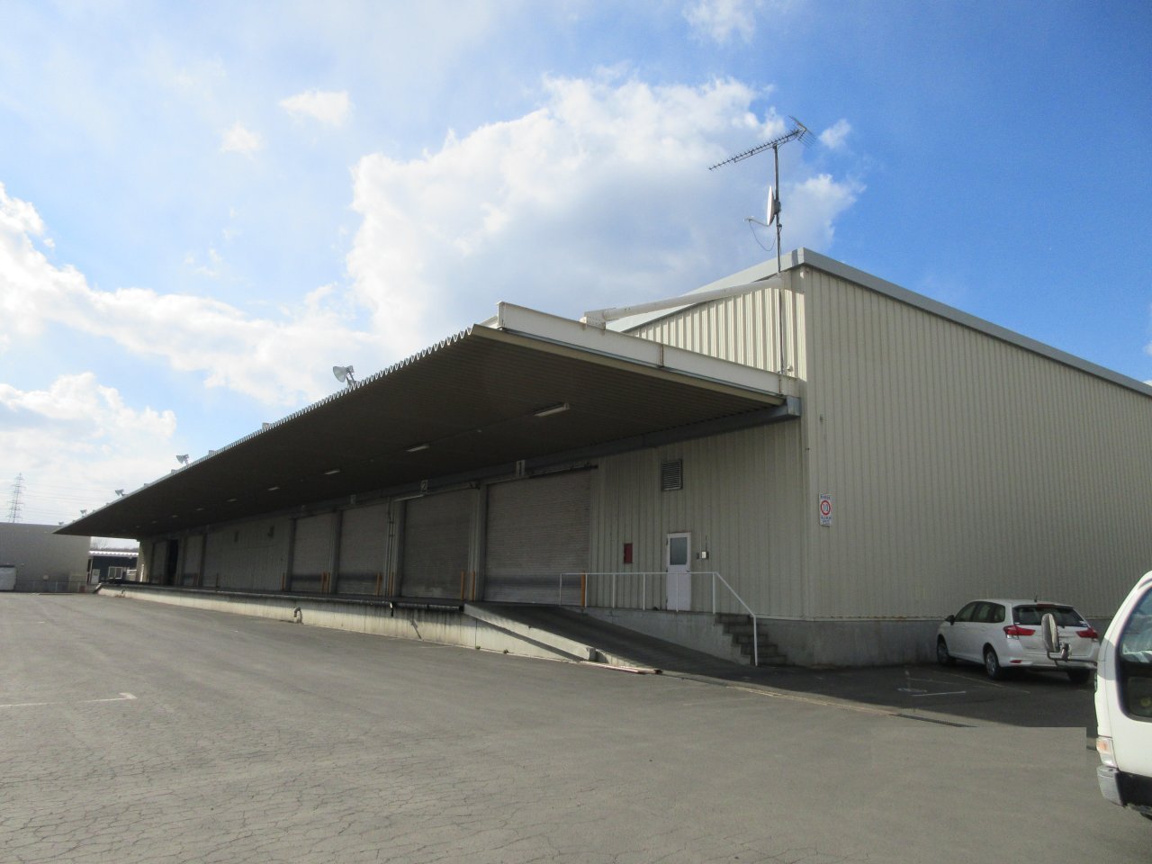 北海道苫小牧事務所倉庫